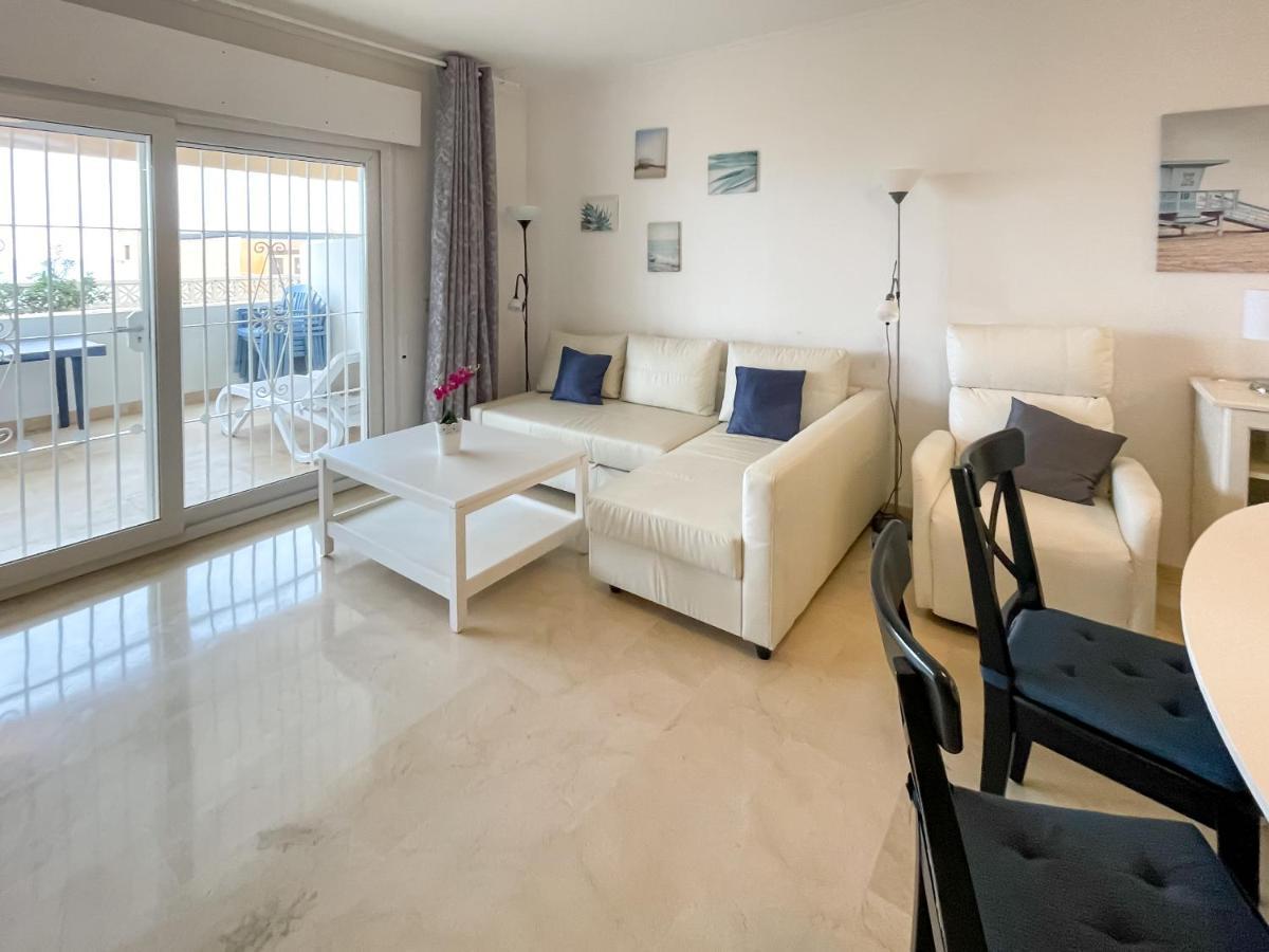 Appartement 61-beach Front With Stunning Views In Fuengirola